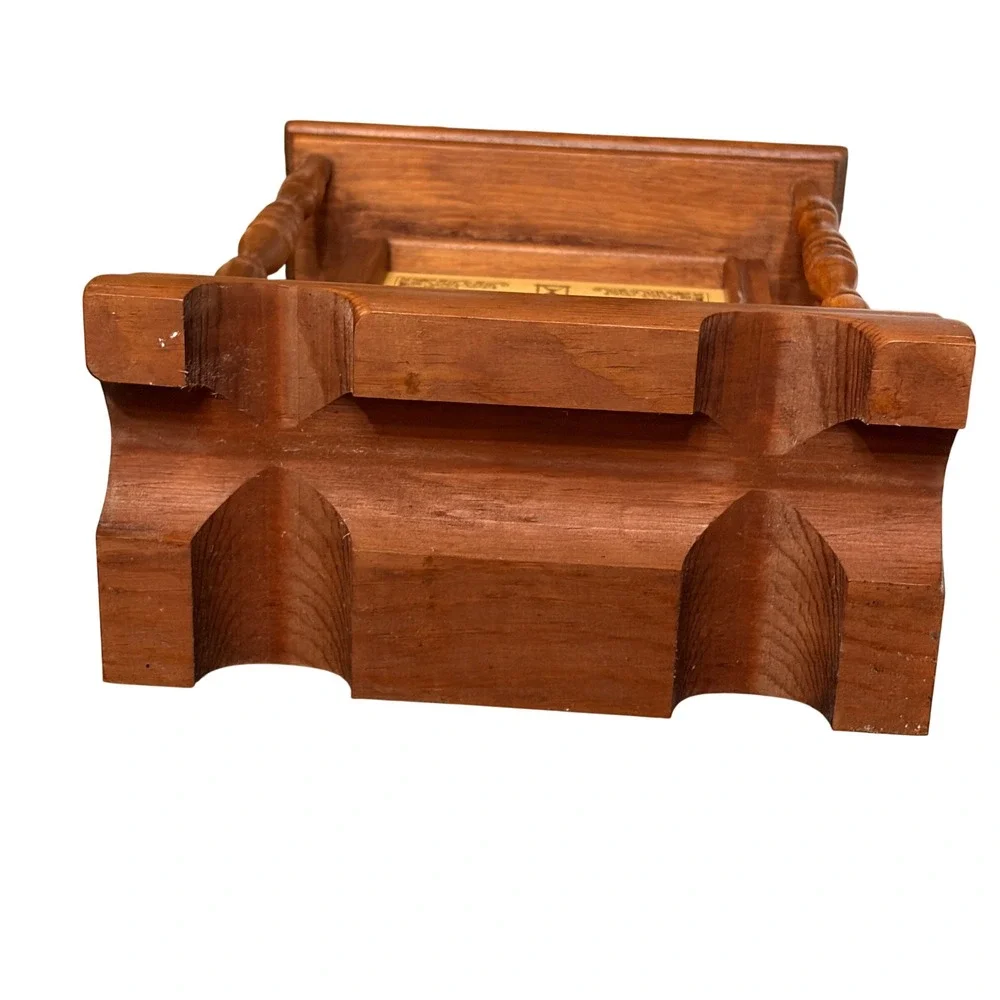 Vintage MaLeck Wood Mantel Clock Electric Spindle Pillars Roman Numerals Brown‎